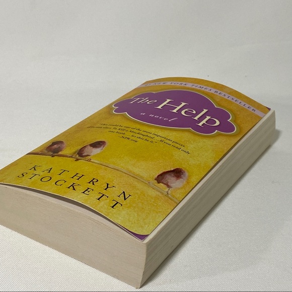 The Help softcover book by Kathryn Stockett - Picture 3 of 4